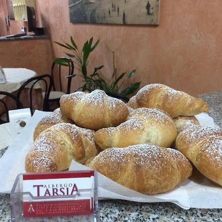 Albergo Tarsia Castrovillari Kültér fotó