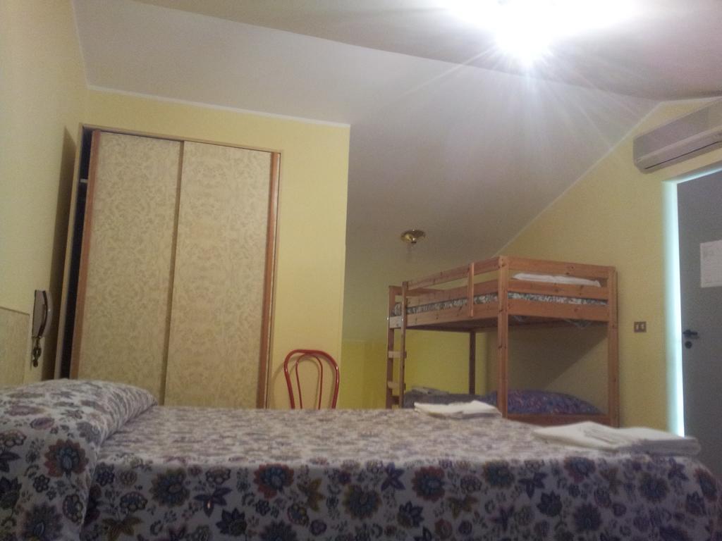 Albergo Tarsia Castrovillari Kültér fotó